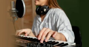 Уроки вокала: как научиться петь красиво и уверенно
